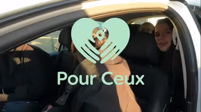 Départ de la sortie collective au Parc Astérix avec Pour Ceux